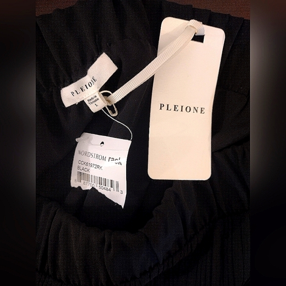 Pleione Elegant Black Pleated Skirt - Picture 7 of 7